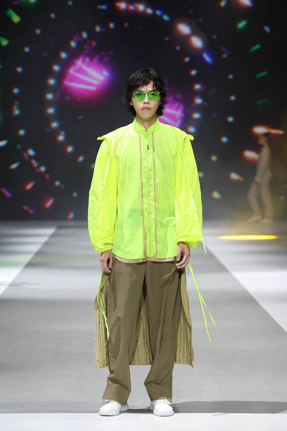 112 mountainyam THE JOY OF FEATHERS — runway look 06