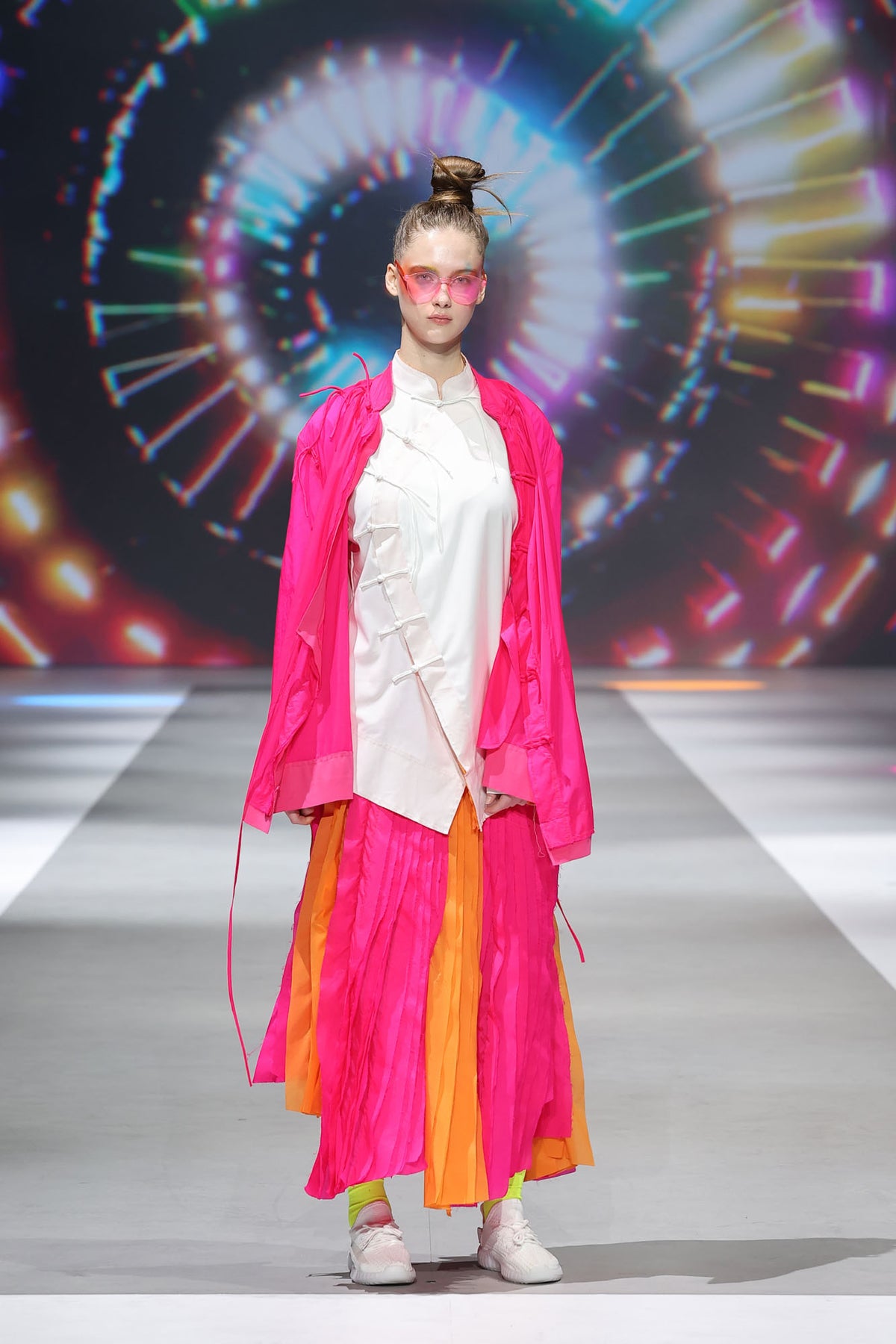 112 mountainyam THE JOY OF FEATHERS — runway look 09