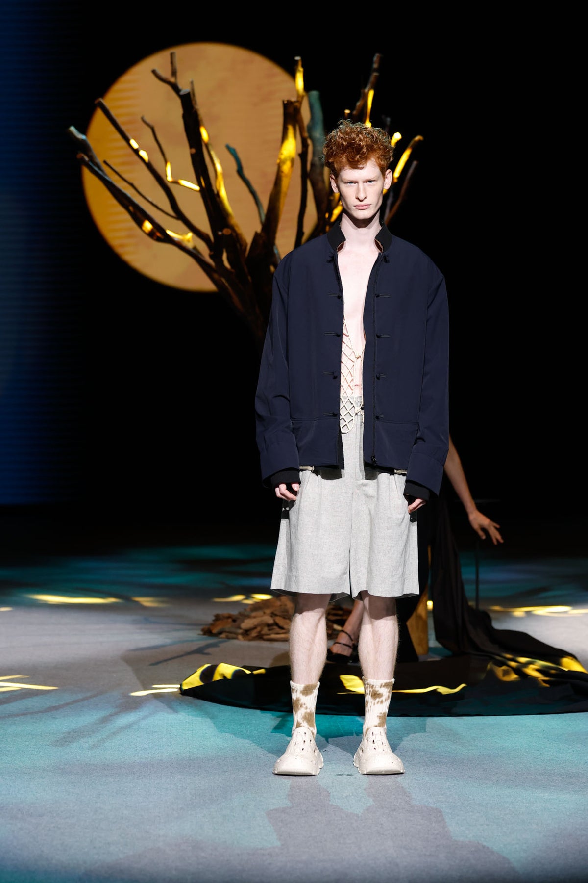 112 mountainyam MOMENTS IN MOTION — runway look 10