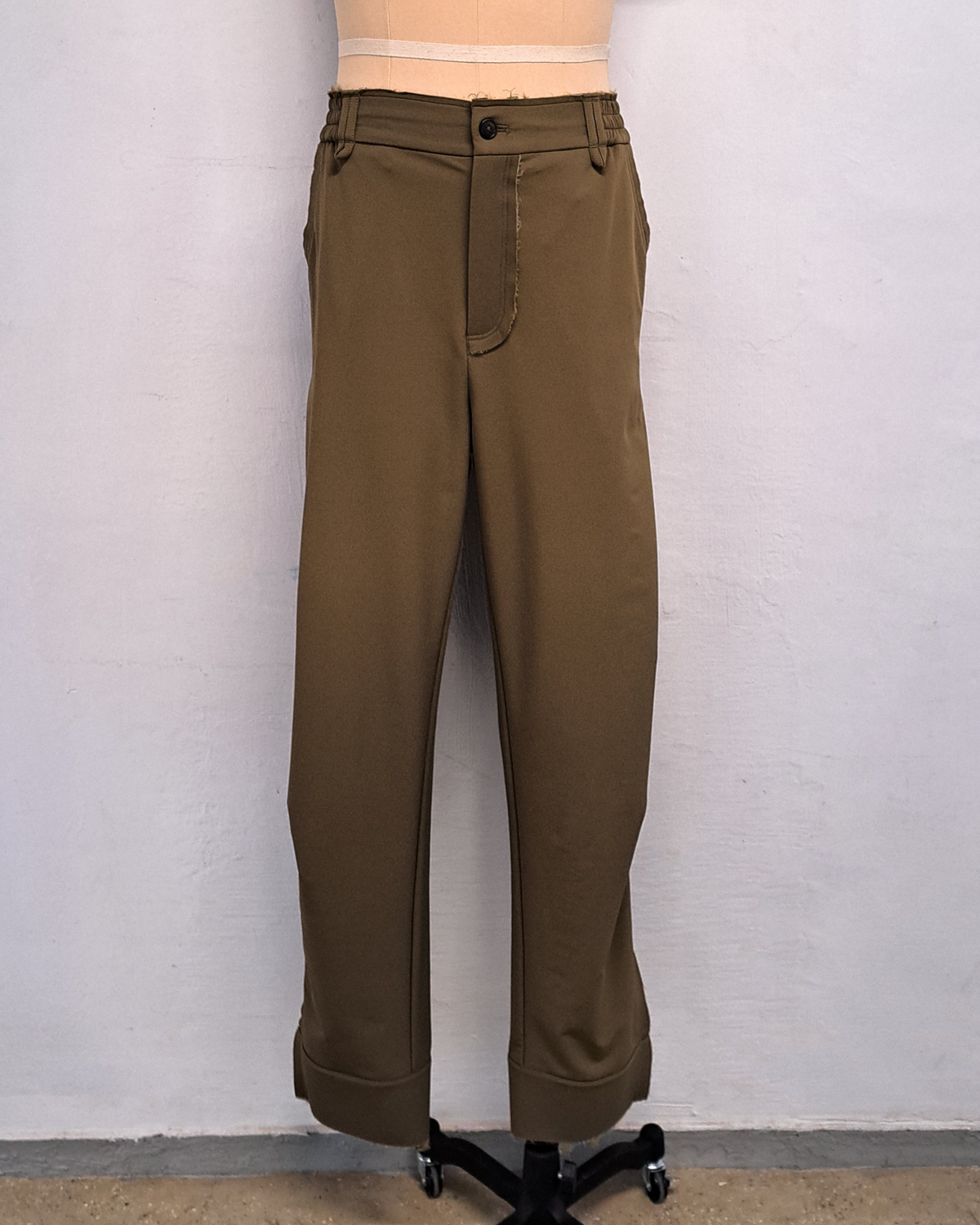 Nylon Slit Pants